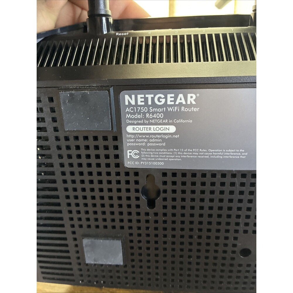 Netgear AC1750 Smart WiFi Router R6400 - Picture 4 of 4